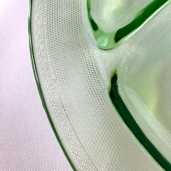 Vintage Depression Green Uranium Divided Plates, 9 1/2” Across - Picture 3 of 6